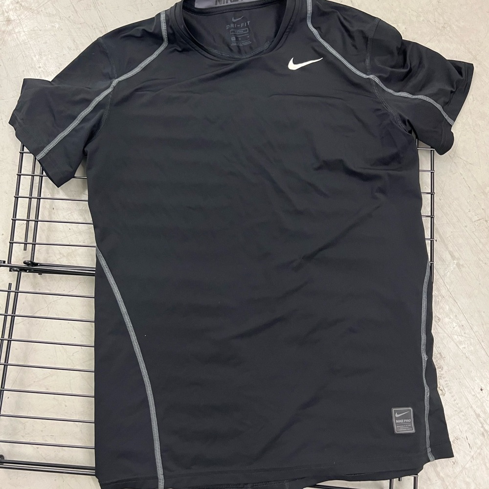 NIKE pro mens athletic tee